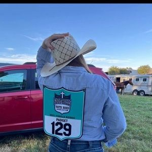 Meet your Posher, Maddie